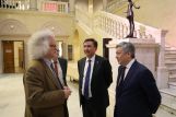 Министр иностранных дел Киргизии посетил в Минске выставку художников своей республики