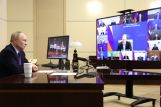 Владимир Путин провел совещание по экономическим вопросам