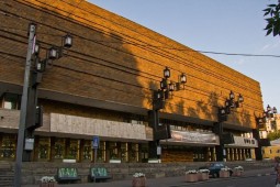 Александр Лукашенко направил поздравления коллективу МХАТ имени Горького