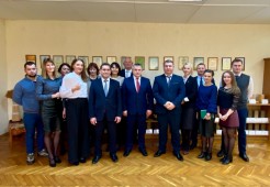 Глава белорусских аграриев провел встречу с коллективом "Белсемена"
