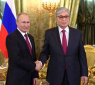 Владимир Путин провел телефонный разговор с коллегой из Казахстана