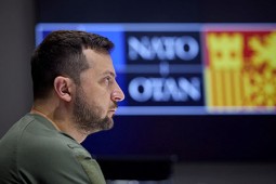 Акылбек Жапаров провел заседание на тему Баткенской области