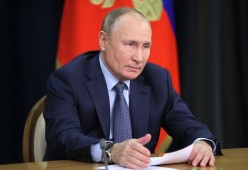 Владимир Путин провел совещание с членами Правительства