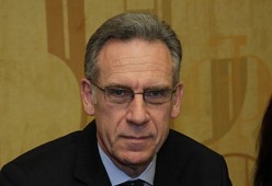 Анри Рено: Сопредседатели МГ ОБСЕ думают над участием НКР в переговорном процессе